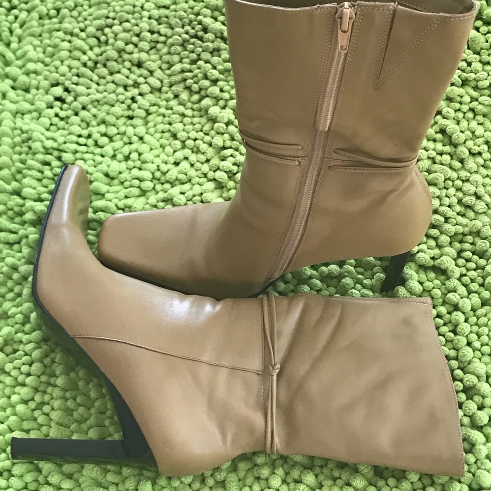 Diva leather boots